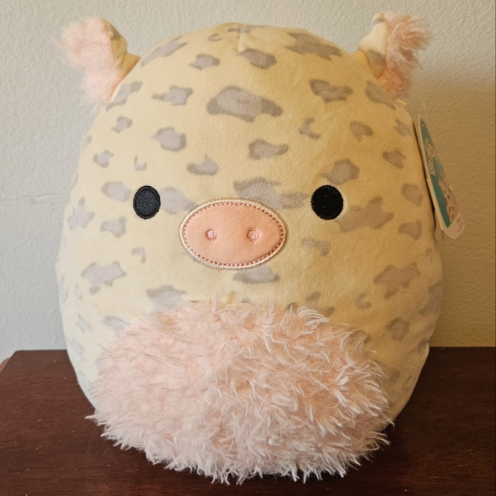 Squishmallows, Rosie The Pig  Squishdate 10/13/2021 14"  NWT